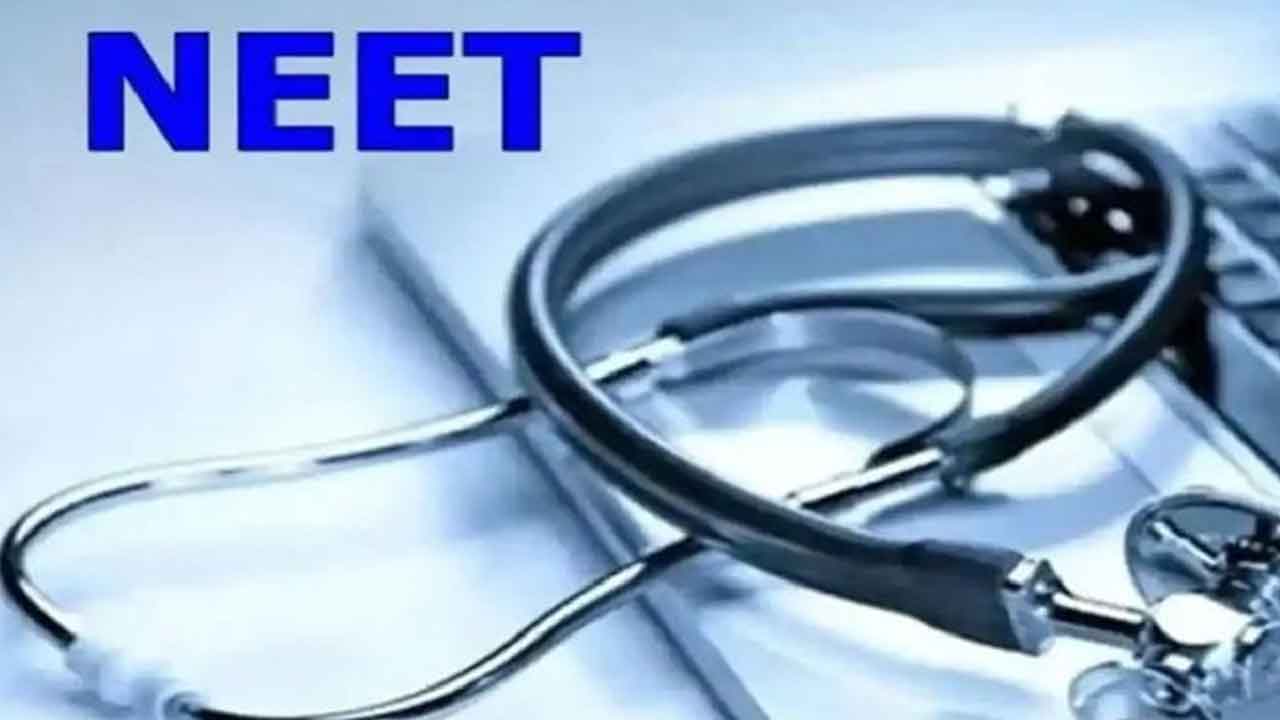 ప్రజలకు సర్కార్‌ సమాధానం చెప్పాల్సిందే