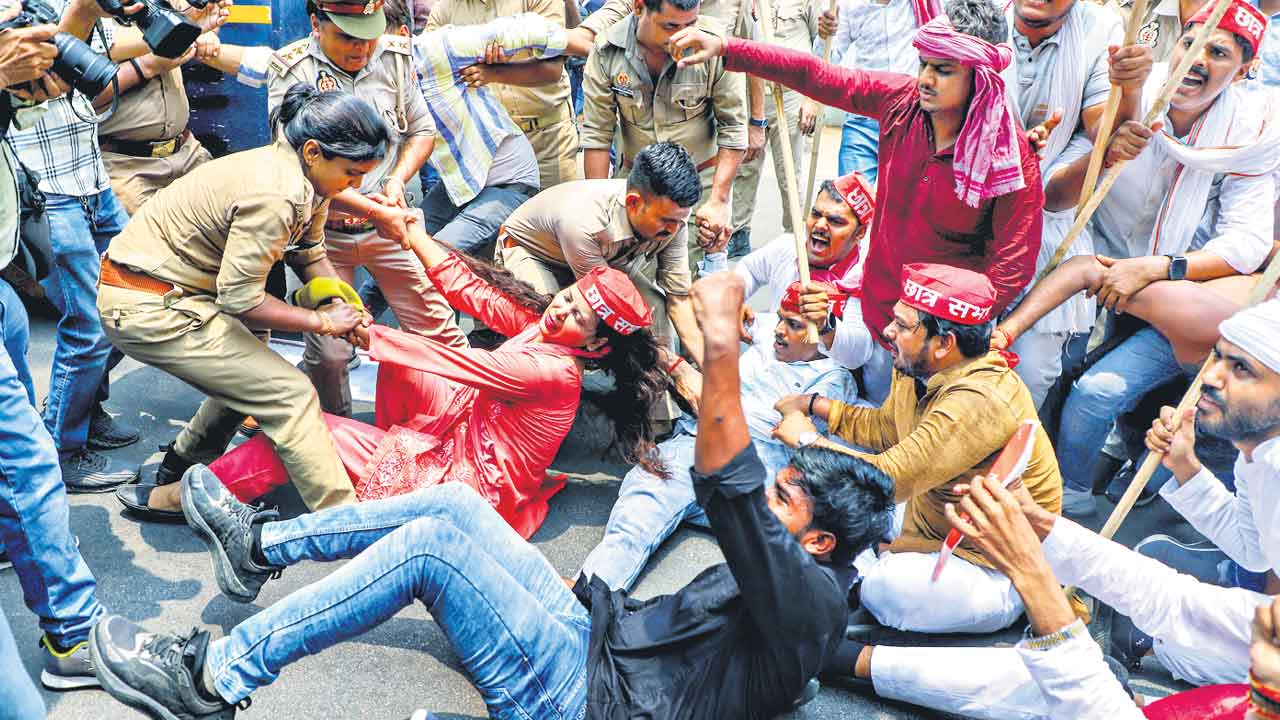 NEET scam | నీట్‌లో మరో స్కామ్‌.. తెర మీదకు కొత్త అనుమానాలు