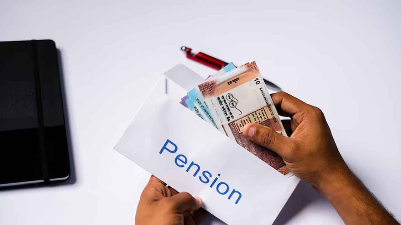 Pension | పథకాలు అందుతున్నది 29 శాతం వృద్ధులకే