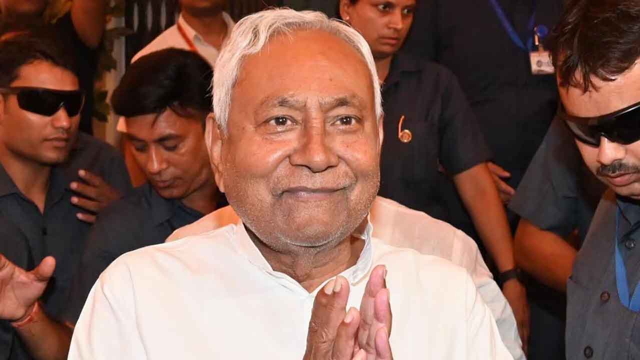 బీహార్‌కు ప్రత్యేక హోదా ఇవ్వాలి