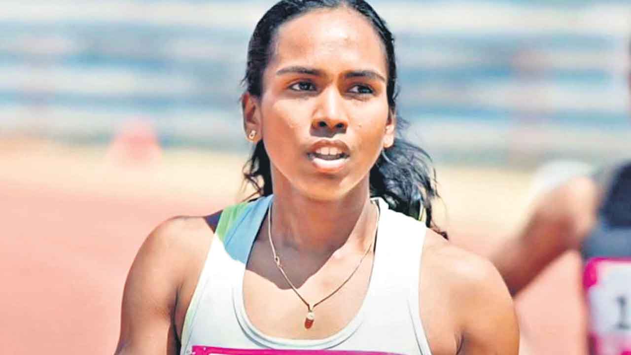 నిత్యకు స్వర్ణం