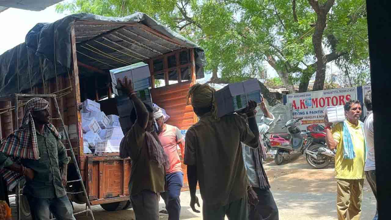 నోట్‌ బుక్స్‌ వచ్చేశాయ్‌..