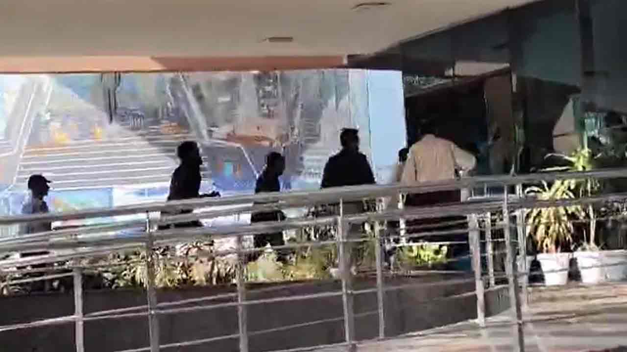 NTA Office: ఎన్టీఏ ఆఫీసులోకి దూసుకెళ్లిన ఎన్ఎస్‌యూఐ కార్య‌క‌ర్త‌లు.. వీడియో