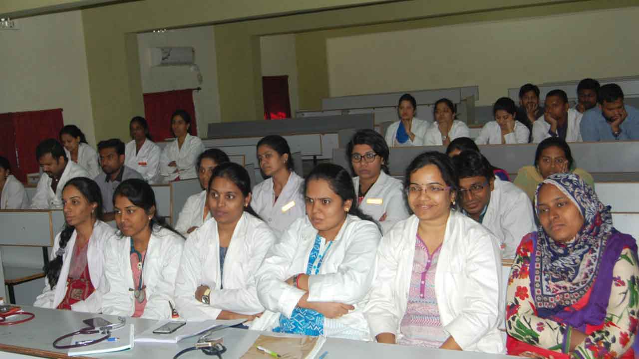 ఆందోల్‌కు నర్సింగ్‌ కాలేజీ