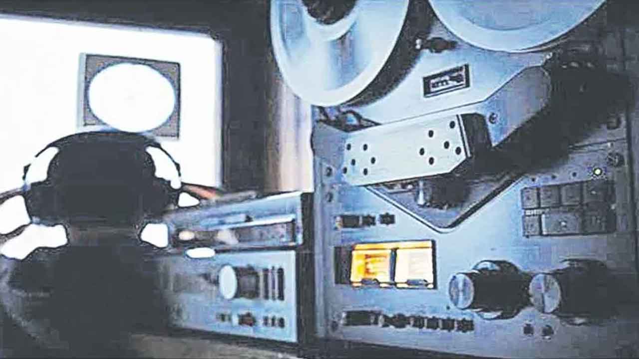 ఫోన్ల ట్యాపింగ్‌ సాక్ష్యాధారాలు కోర్టుకు సమర్పణ