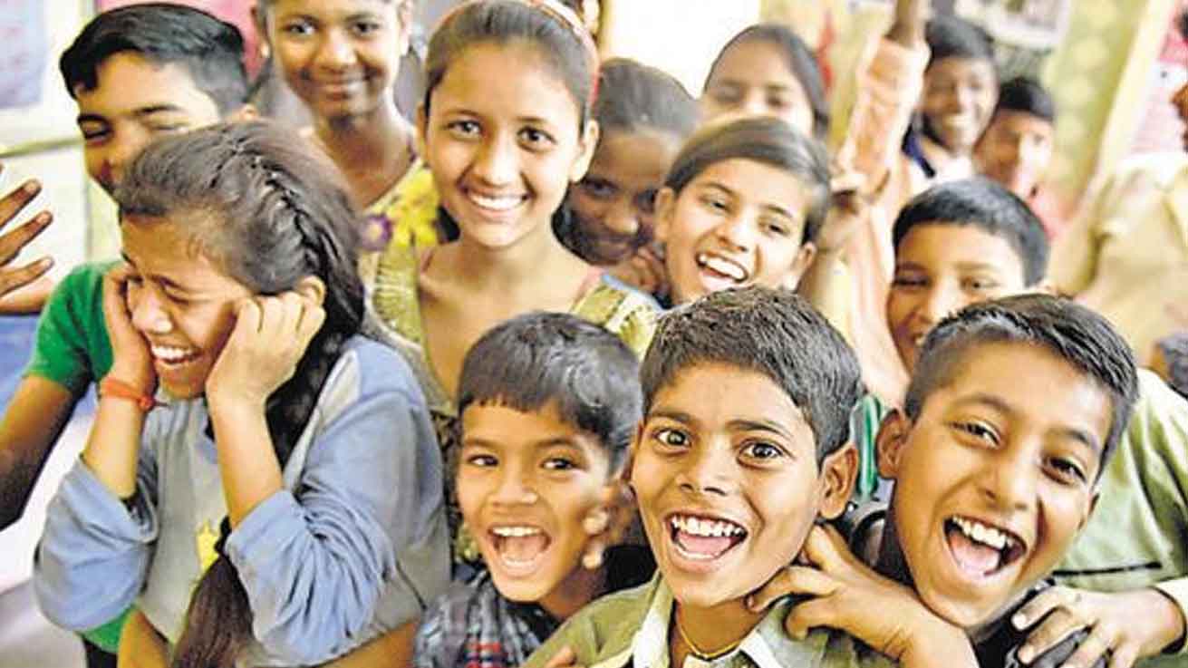 పేదింటి బిడ్డ చదువుకు రూ.50 వేల సాయం