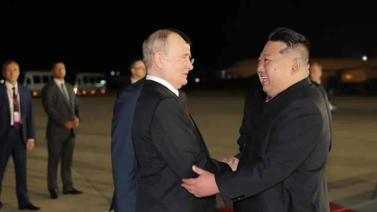 North Korea: పుతిన్‌కు రెడ్‌కార్పెట్‌.. గ్రాండ్ వెల్క‌మ్ ప‌లికిన కిమ్‌