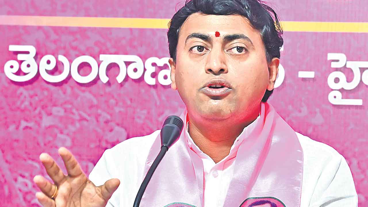 తొలి పర్యటన ప్రైవేటు దవాఖాన ప్రారంభానికా?