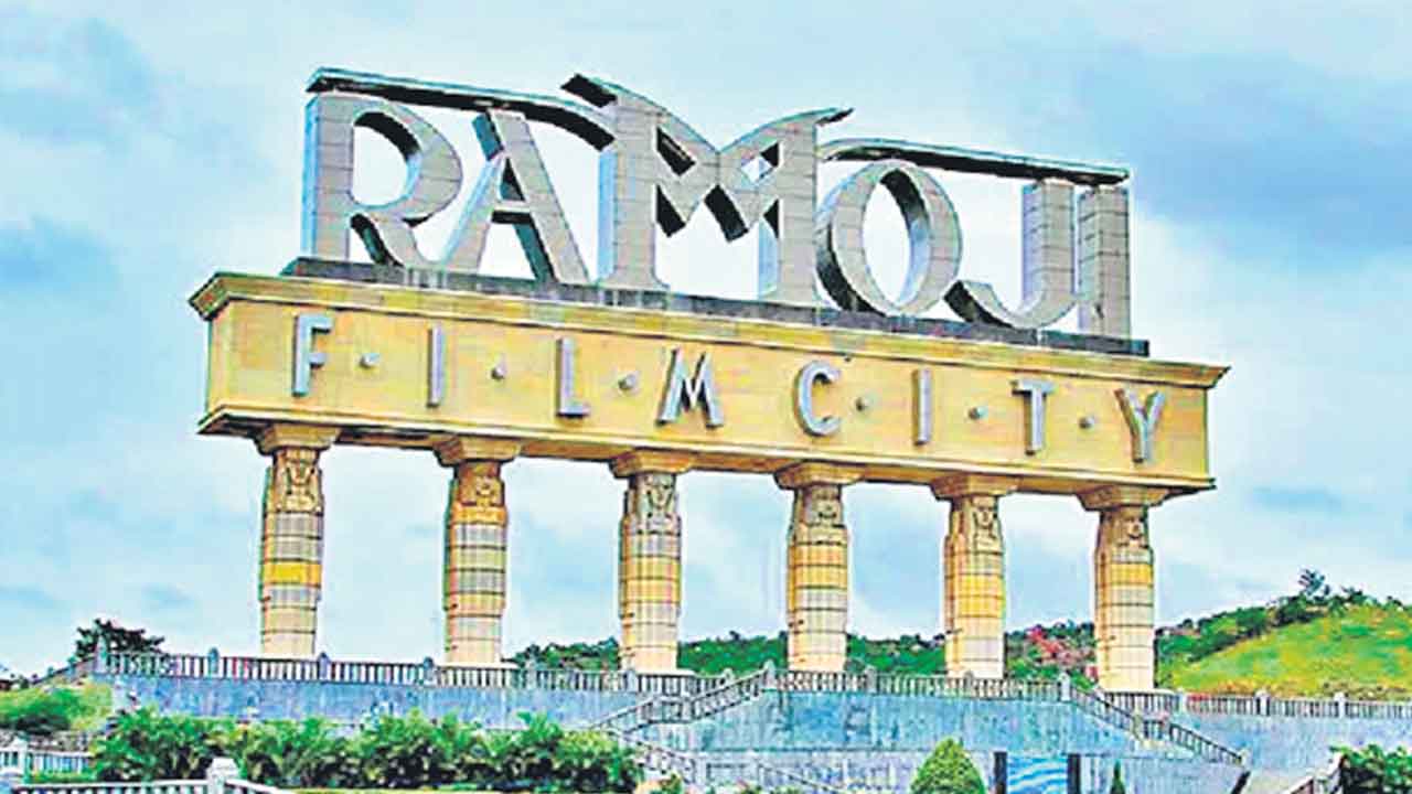 Ramoji Film City | సినీ సామ్రాజ్యం రామోజీ ఫిలిం సిటీ.. లార్జెస్ట్‌ ఇంటిగ్రేటెడ్‌ ఫిలిం స్టూడియోగా ప్రపంచఖ్యాతి