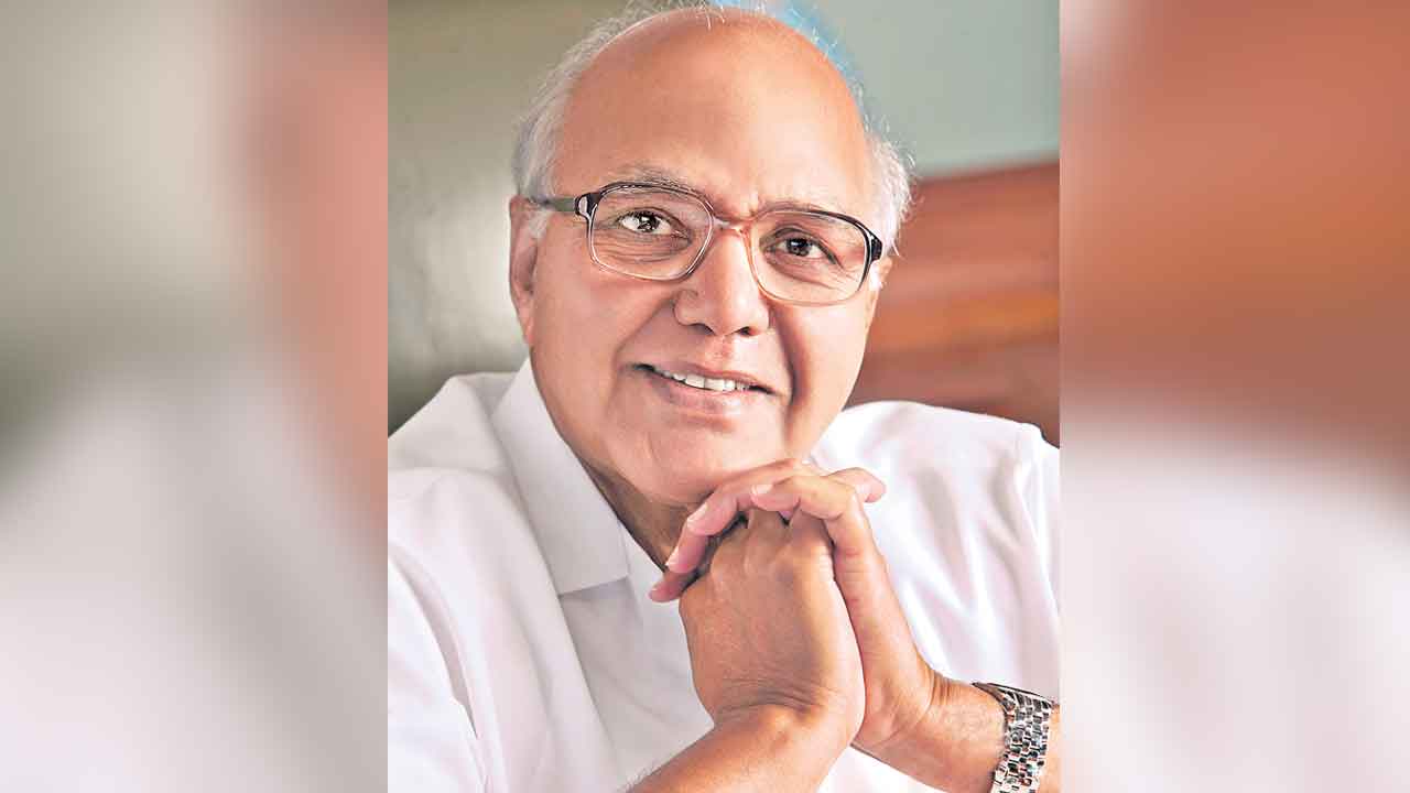 రామోజీ తప్పులకు కొడుకు ఎలా బాధ్యుడు?