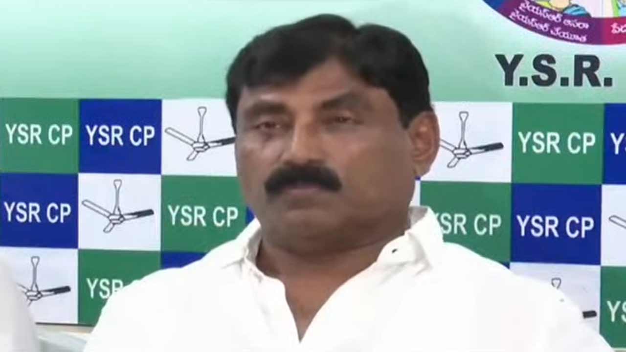 Chandrababu | సింగపూర్లో కూర్చొని ఈవీఎంలు ట్యాంపరింగ్ చేయించారు.. చంద్రబాబుపై జగన్ మేనమామ సంచలన ఆరోపణలు