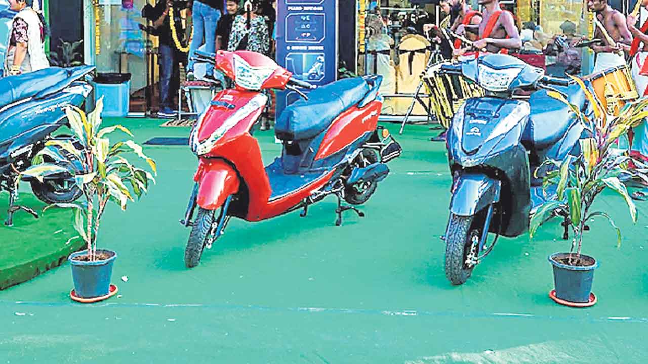 నెక్సస్‌ సరికొత్త ఈ-స్కూటర్‌