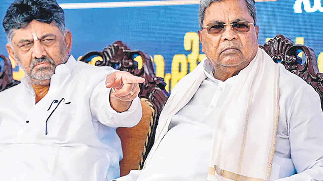 Karnataka | 5 గ్యారెంటీల అమలుకు పెట్రో వాత.. కర్ణాటకలో సేల్స్‌ ట్యాక్స్‌ పేరిట వడ్డింపుల పర్వం
