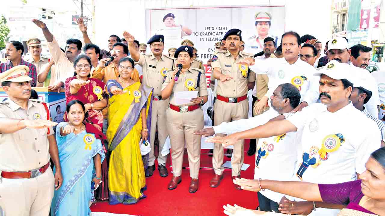 డ్రగ్స్‌ నిర్మూలిద్దాం