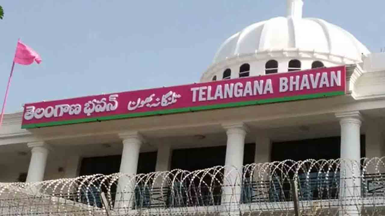 BRS Party | ఎమ్మెల్యేల అనర్హత వేటు.. సుప్రీంకోర్టును ఆశ్రయించనున్న బీఆర్ఎస్ పార్టీ