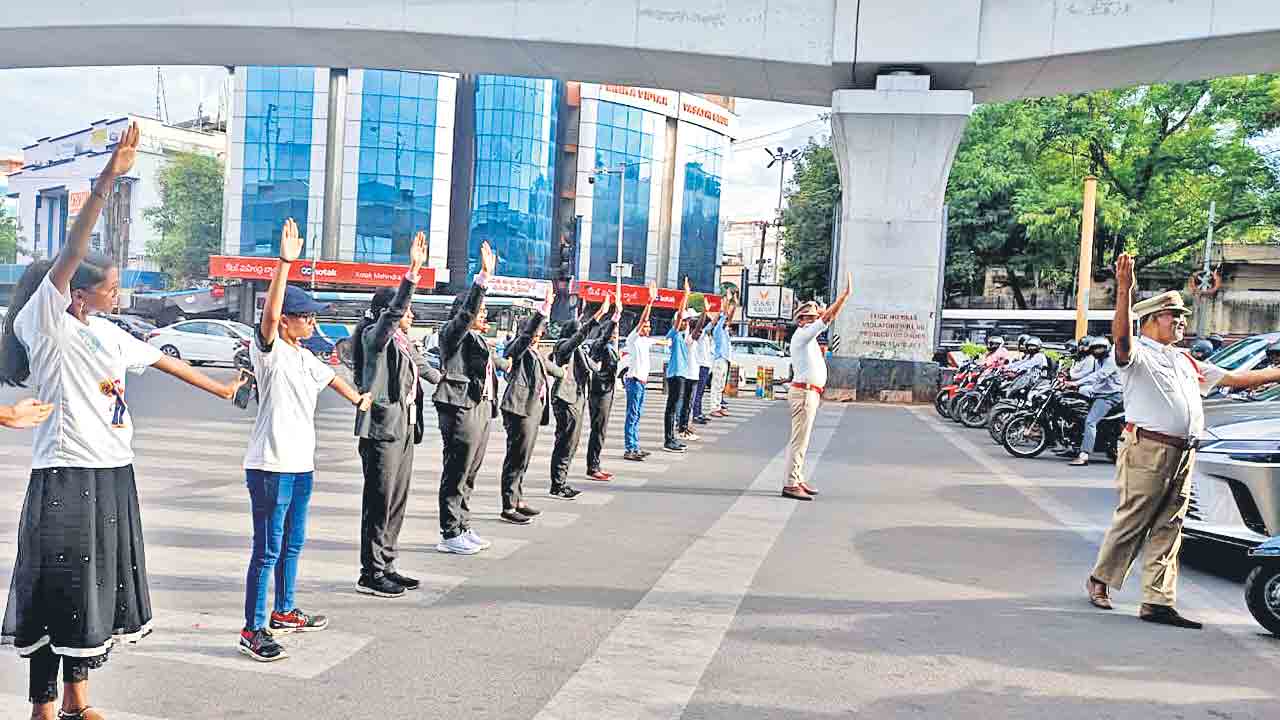 వచ్చేస్తున్నారు.. స్టూడెంట్‌ ట్రాఫిక్‌ వలంటీర్లు