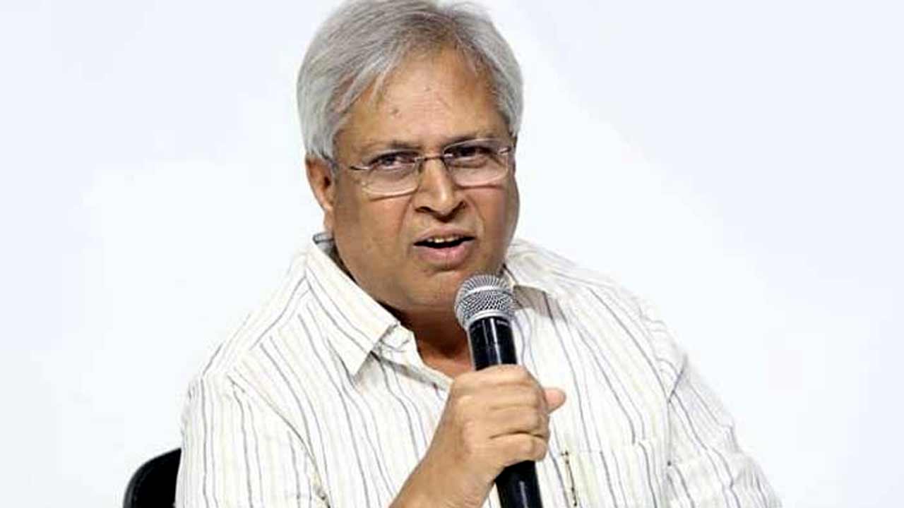 Undavalli Arun Kumar | అలా చేస్తే మళ్లీ అధికారంలోకి రావచ్చు.. వైసీపీ నాయకుల్లో జోష్‌ నింపిన ఉండవల్లి