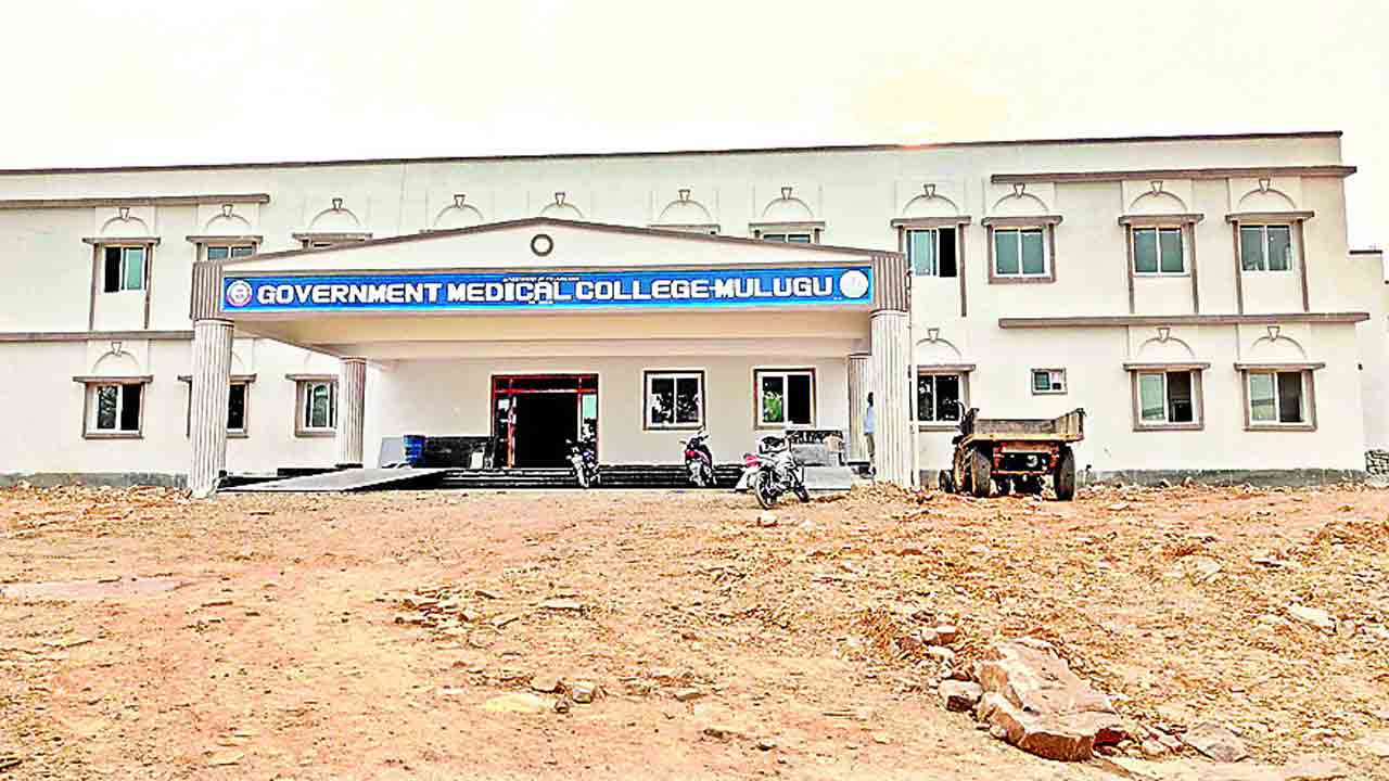 కొలువులు.. మస్తు పైరవీలు