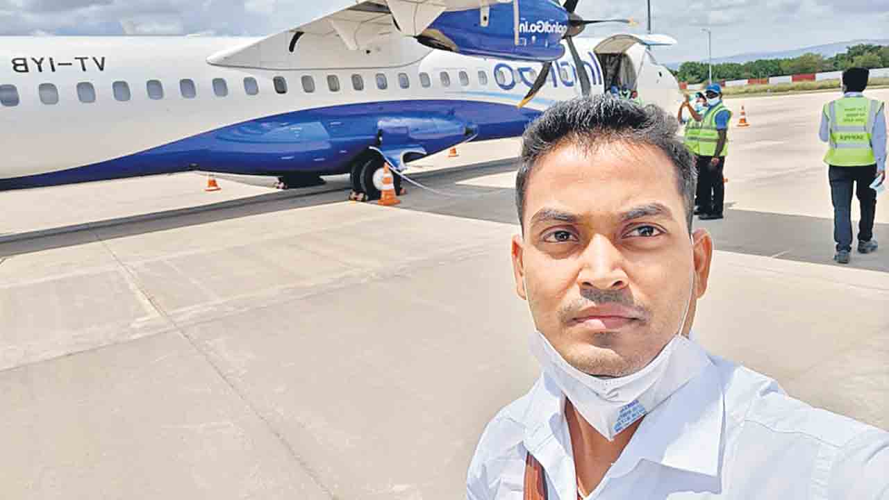 ఎయిర్‌ఫోర్స్‌లో ఉద్యోగాలిప్పిస్తానని మోసం