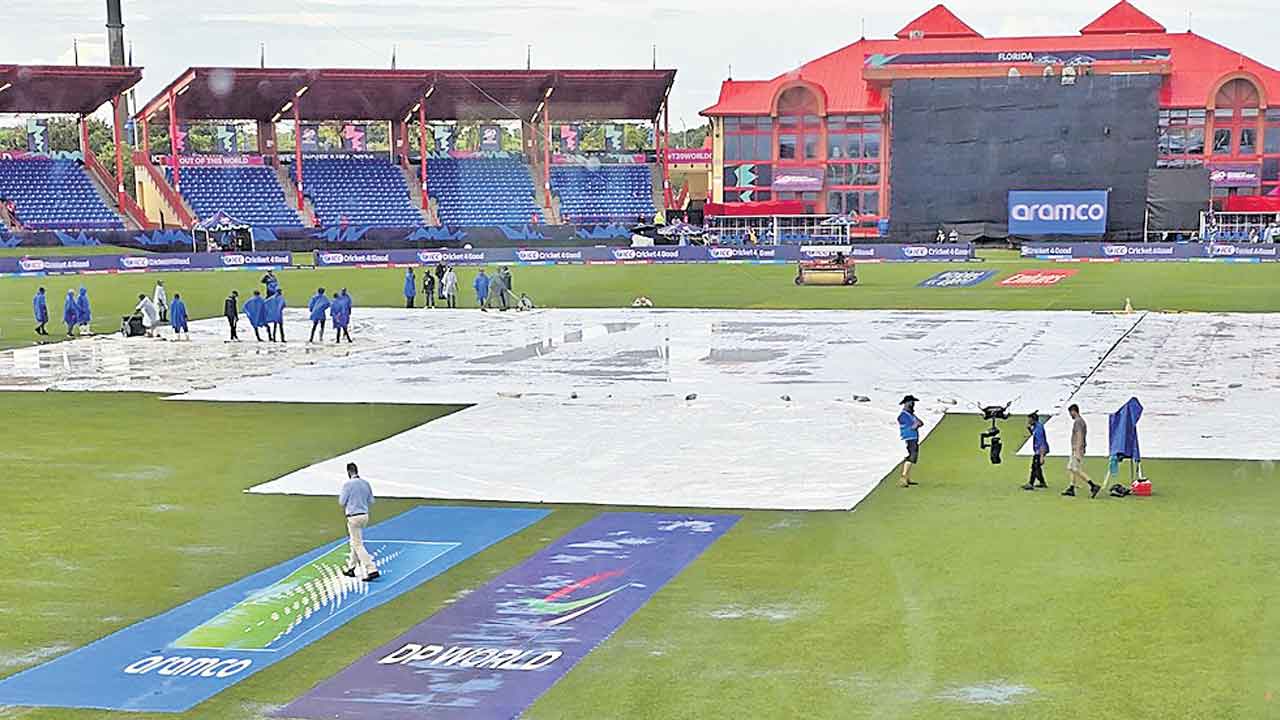 పాక్‌ ఆశలపై నీళ్లు