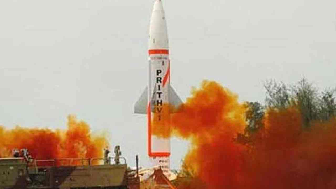 Nuclear Weapons: పాకిస్థాన్ క‌న్నా ఇండియా వ‌ద్దే అణ్వాయుధాలు ఎక్కువ !