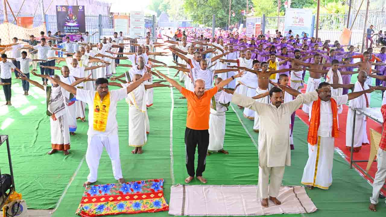 Yoga Day | శ్రీశైలం దేవ‌స్థానంలో ఘ‌నంగా అంత‌ర్జాతీయ యోగా దినోత్స‌వ వేడుక‌లు