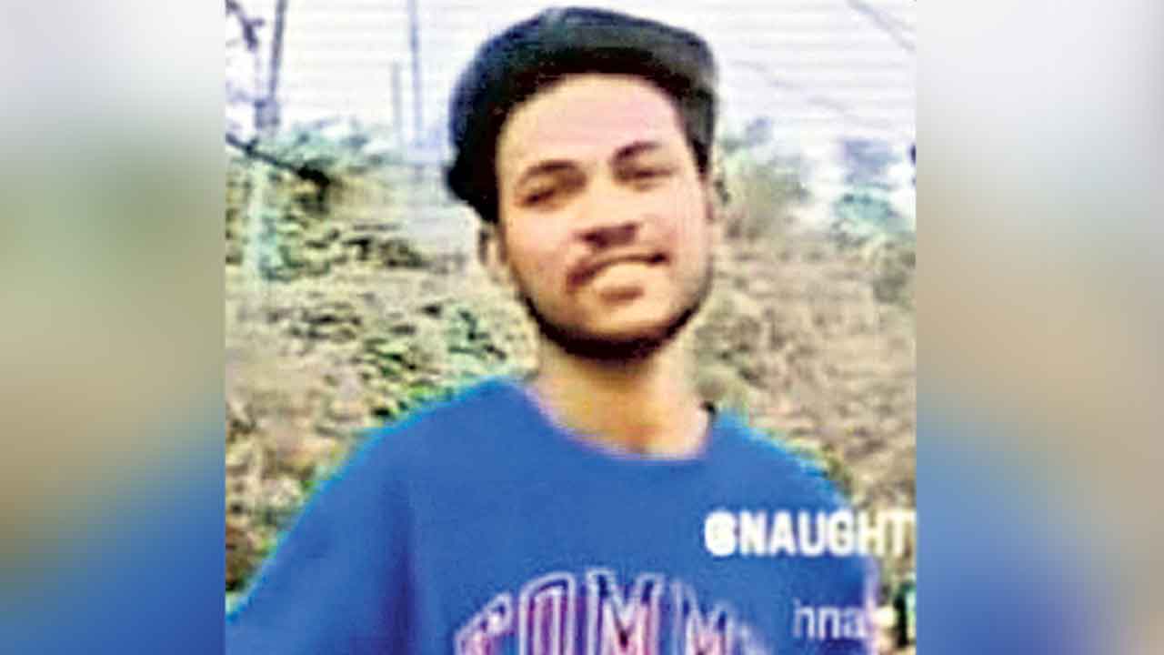 Reels | రీల్స్‌ సరదా.. ఉరేసుకునే వీడియో తీస్తూ యువకుడి మృతి