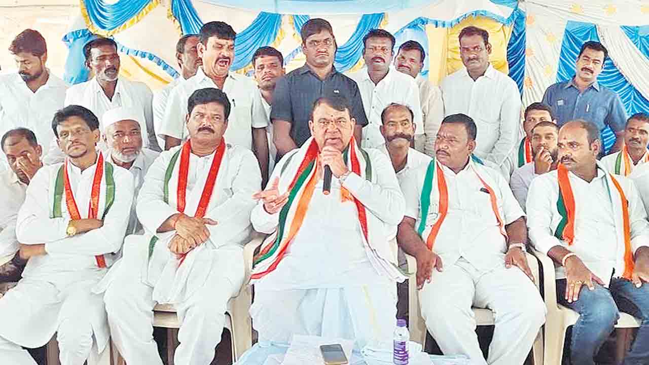 కేసీఆర్‌ సహకారంతో బాన్సువాడ అభివృద్ధి