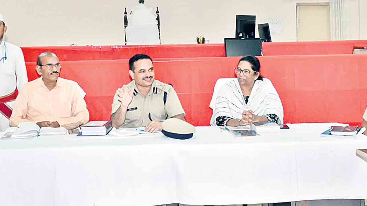 నూతన చట్టాల అమలుపై అభిప్రాయ సేకరణ