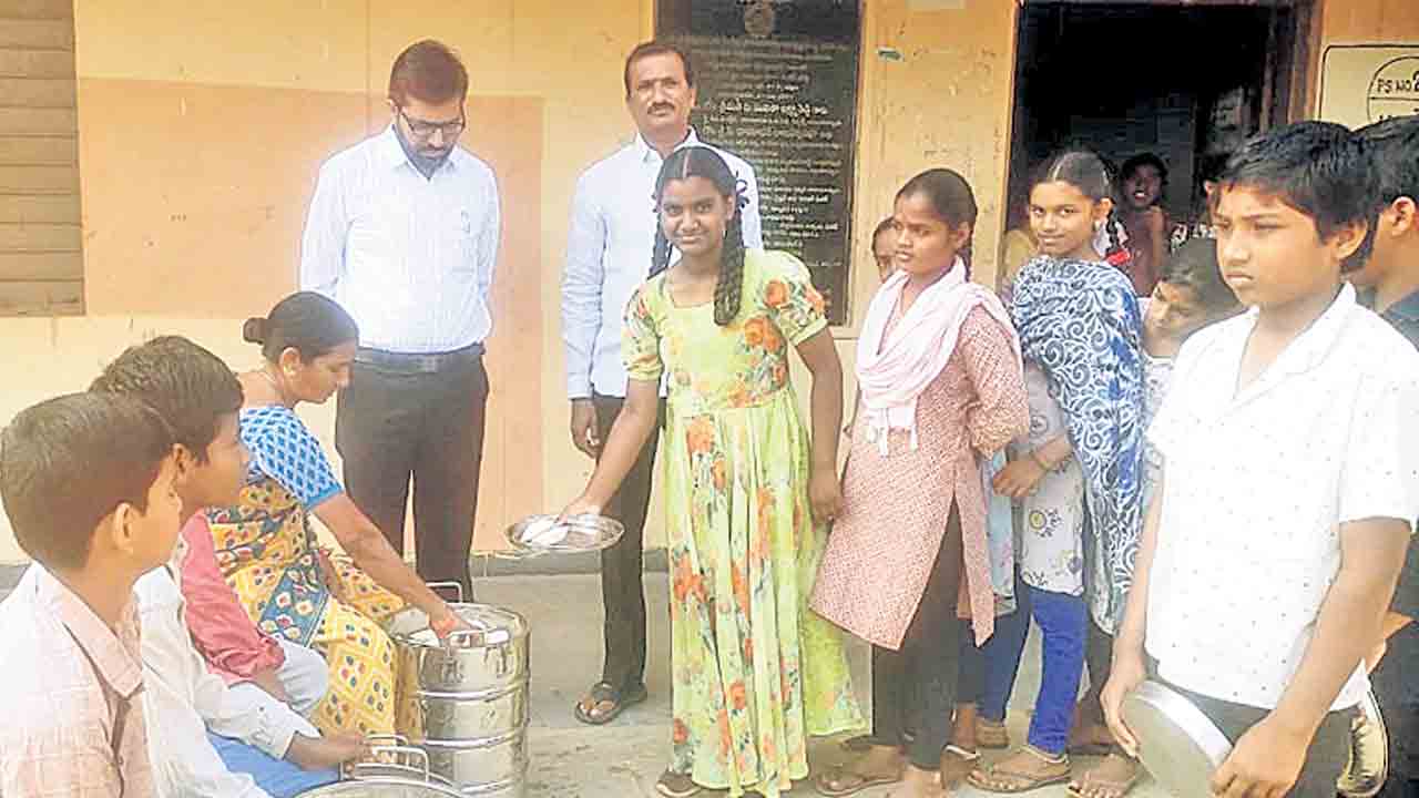 అటకెక్కిన సీఎం అల్పాహారం పథకం