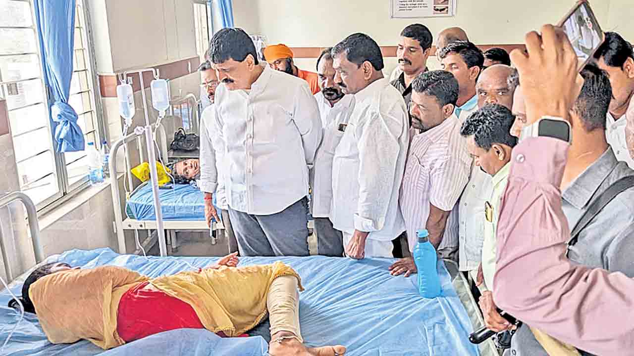 మాడల్‌ స్కూల్‌లో ఫుడ్‌ పాయిజన్‌