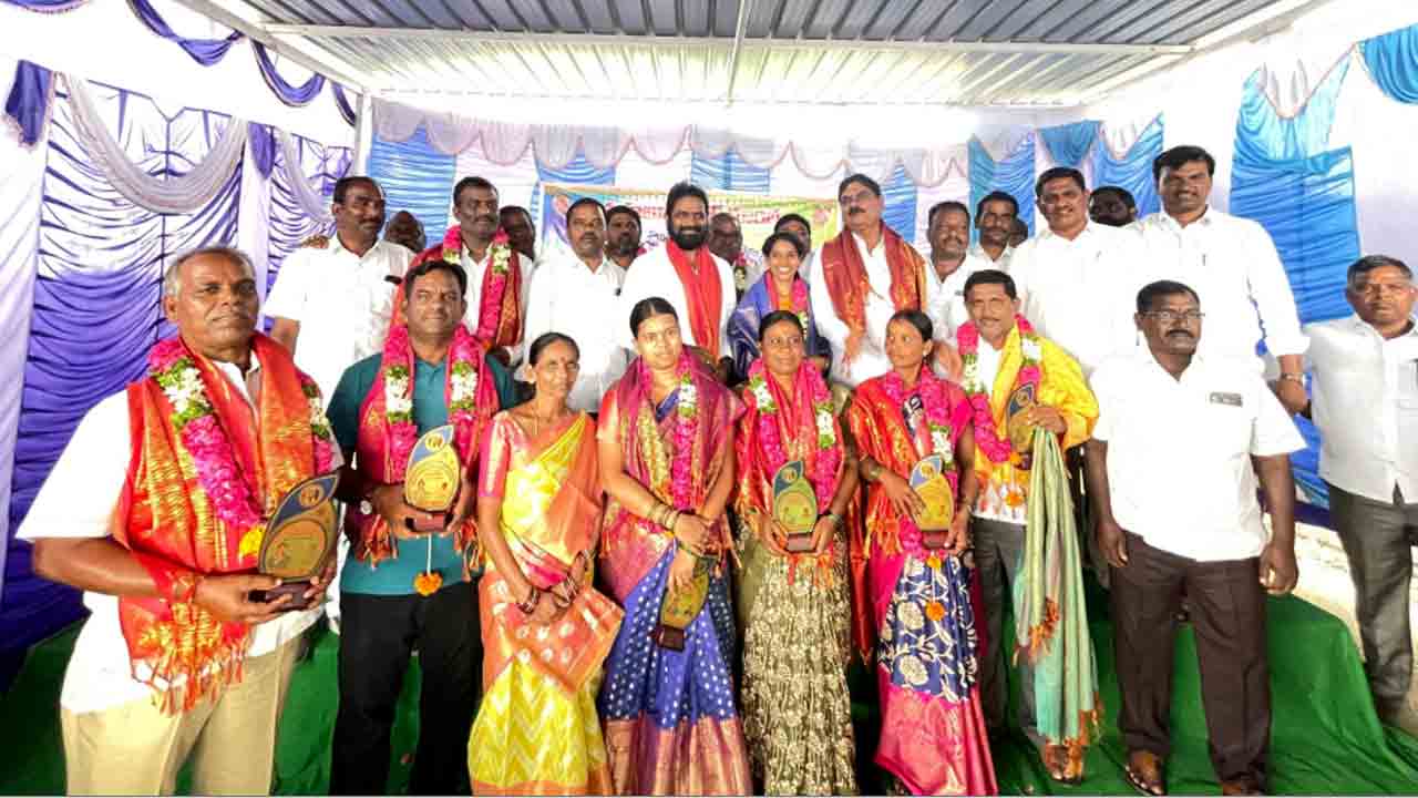 ఆరు గ్యారెంటీల అమలు అసాధ్యం