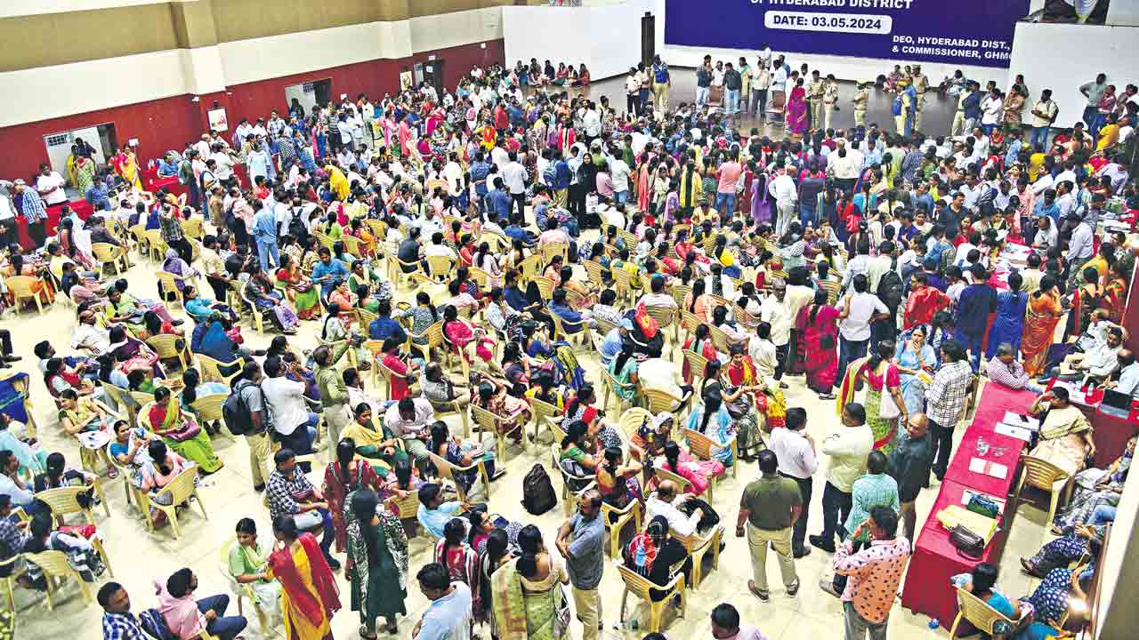 Telangana | కౌన్సెలింగ్‌ తీరుపై టీచర్ల ఆగ్రహం.. అర్ధరాత్రి వరకు సాగిన ఆందోళన