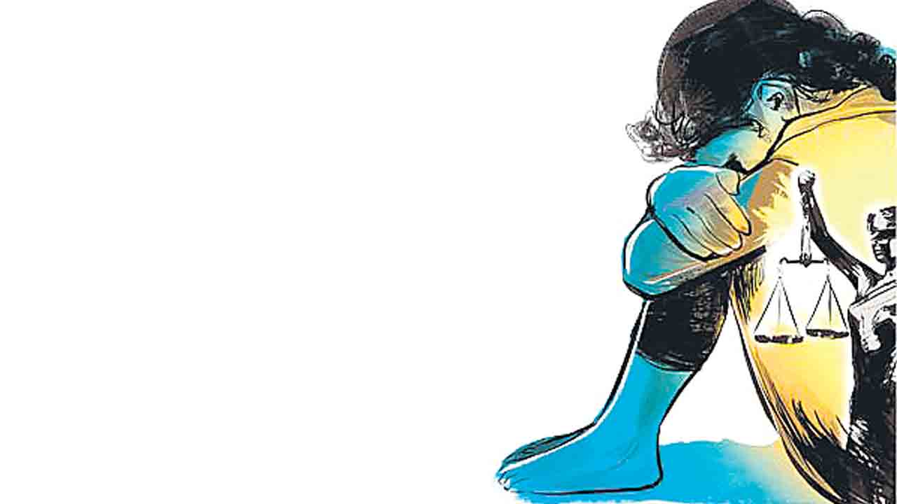 బాలికపై టీచర్‌ లైంగిక వేధింపులు