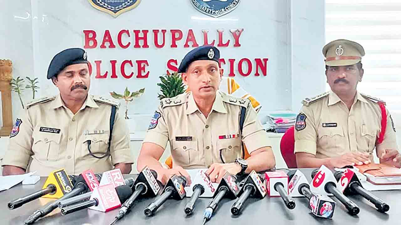 చైన్‌ స్నాచర్‌గా మాజీ హోం గార్డు