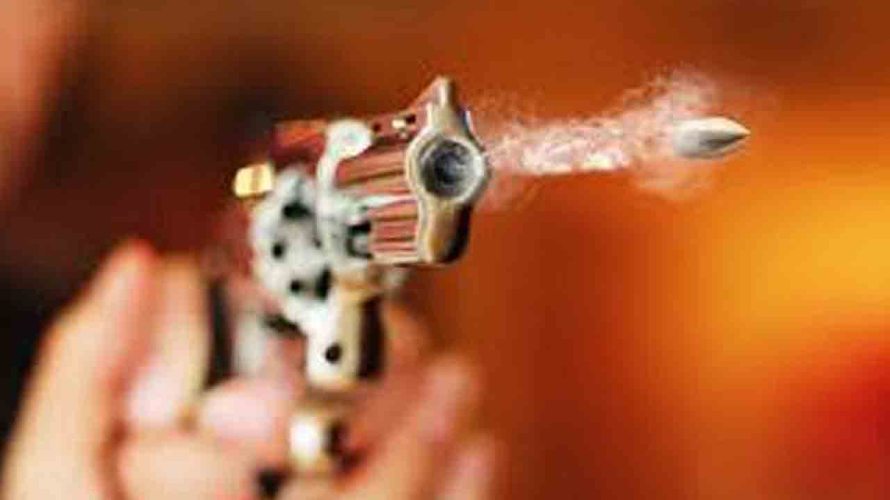 ఢిల్లీ దవాఖానలో కాల్పులు.. రోగి మృతి