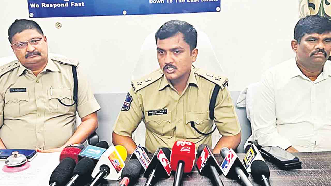 అక్రమంగా గుట్కా తరలిస్తే చర్యలు