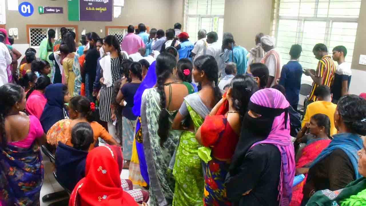 మందులన్నీ బయటకే..