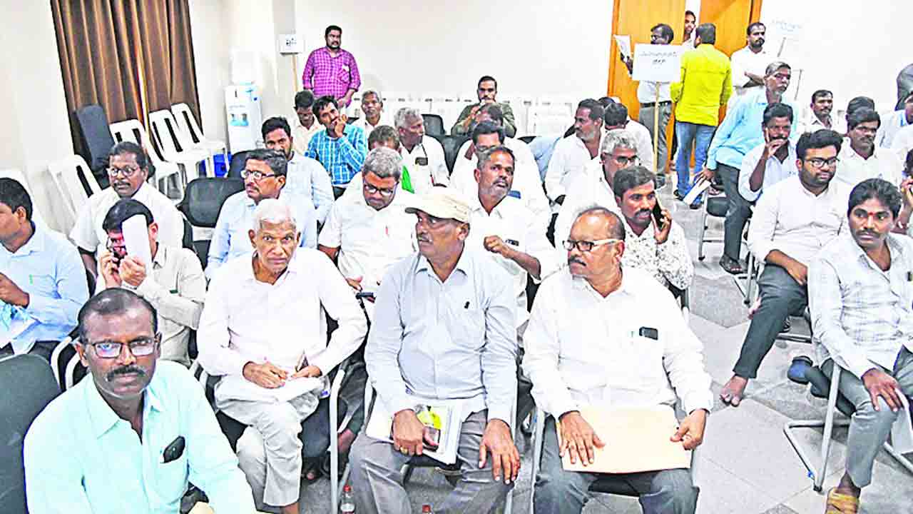 సాగు చేసే వారికే భరోసా ఇవ్వాలి