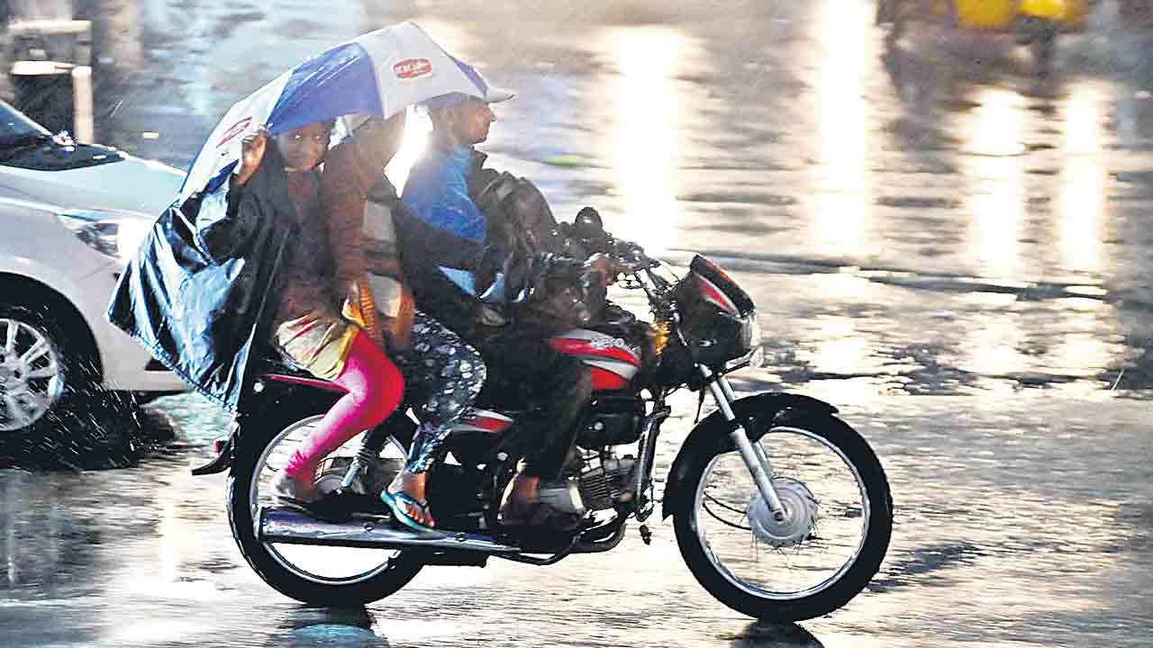 భారీ వర్షం