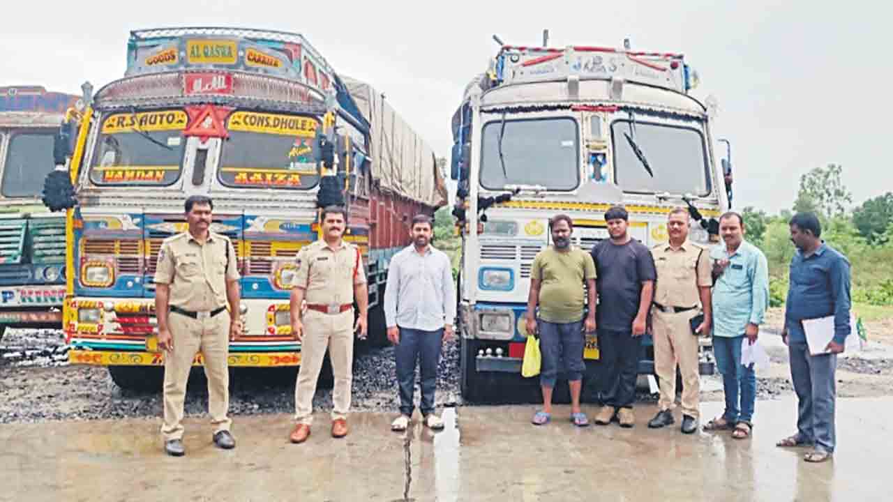 550 క్వింటాళ్ల రేషన్‌ బియ్యం పట్టివేత