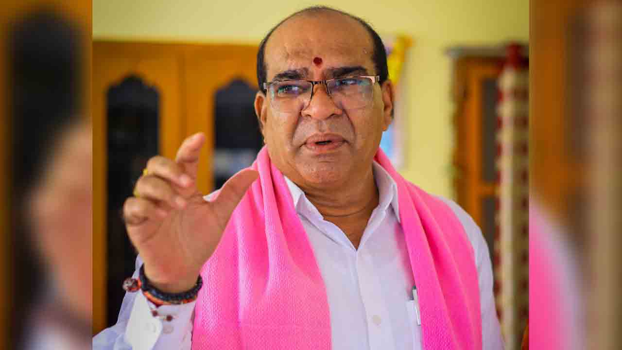 రుణమాఫీకి షరతులొద్దు..