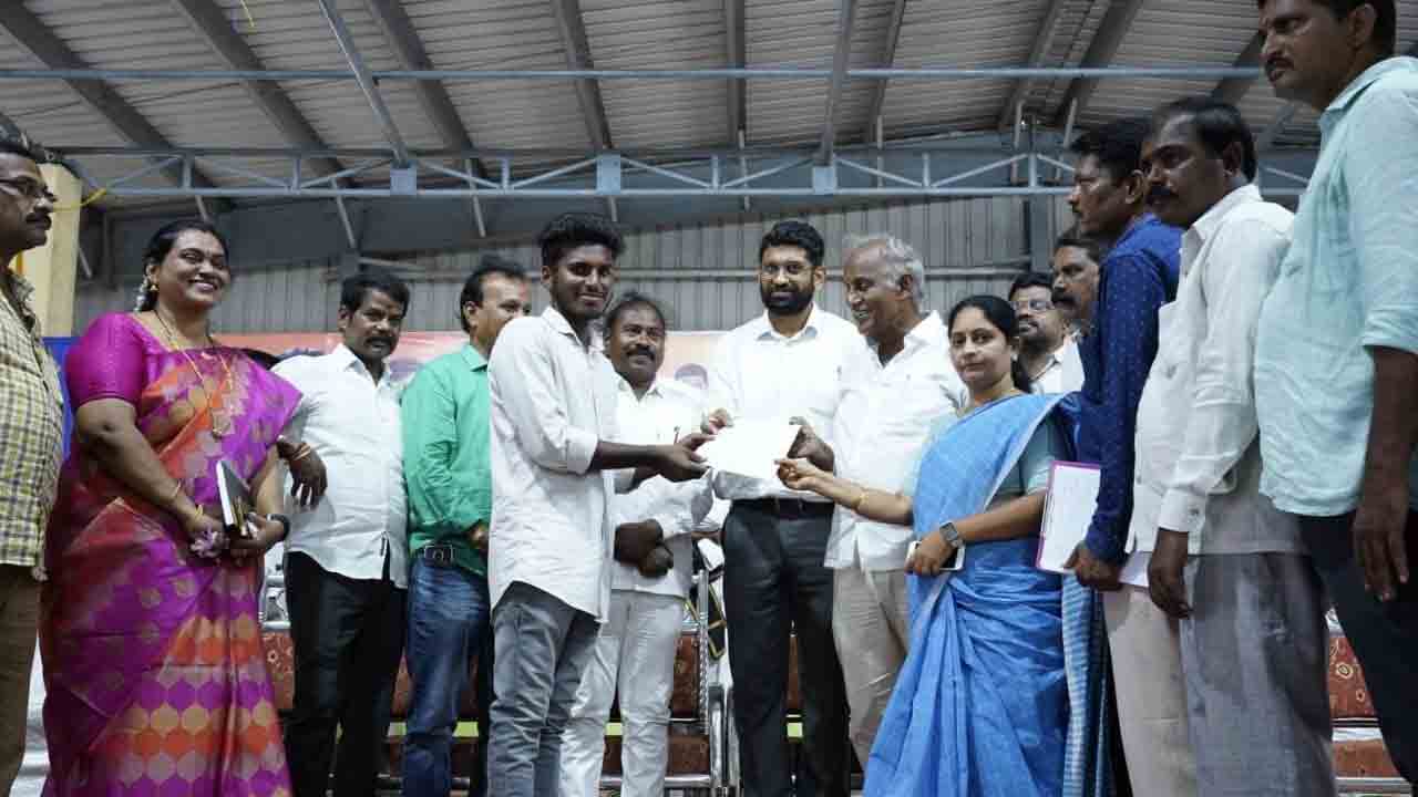 కొత్తగూడెం క్లబ్‌లో మెగా జాబ్‌మేళా