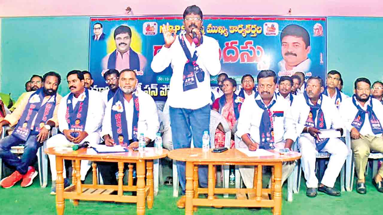 బీజేపీ మెడలు వంచి ఎస్సీ వర్గీకరణ సాధిస్తాం