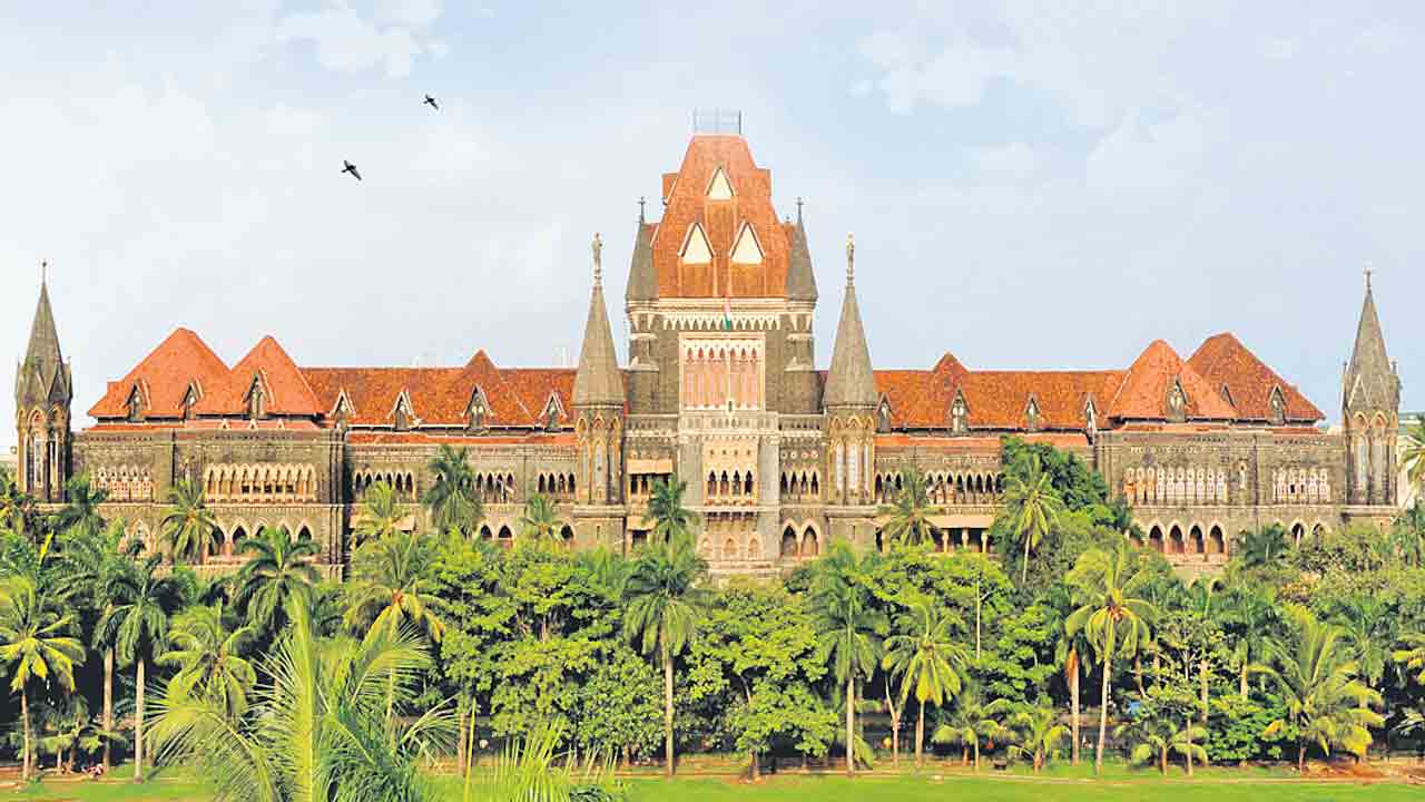 పార్టీ ఫిరాయింపుల నిరోధక నిబంధన ఏ షెడ్యూల్‌లో ఉంది?