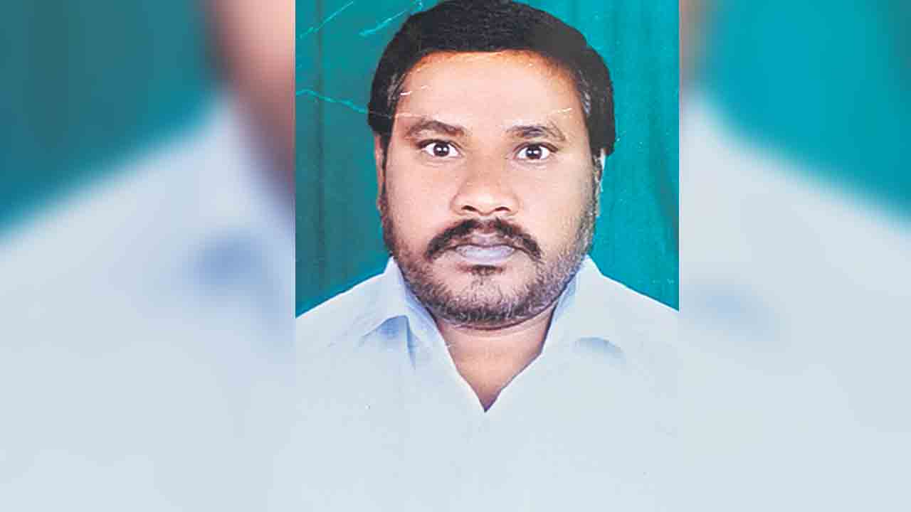 మరో నేతన్న బలవన్మరణం