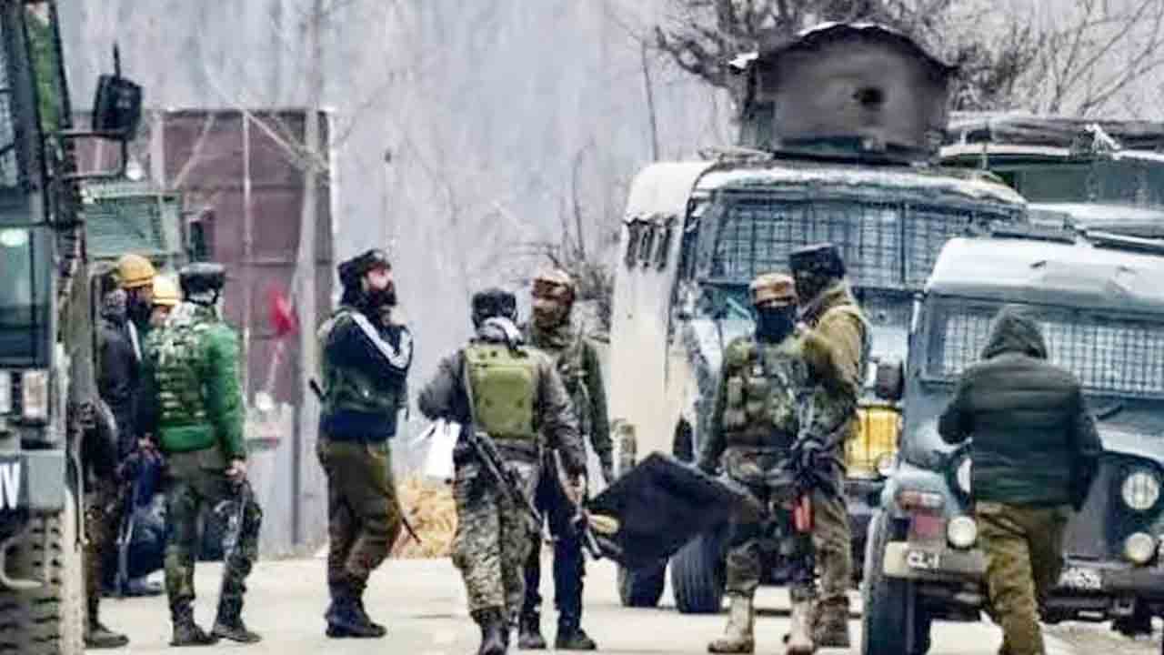 కుప్వారాలో ఎన్‌కౌంటర్‌.. అమరుడైన సైనికుడు