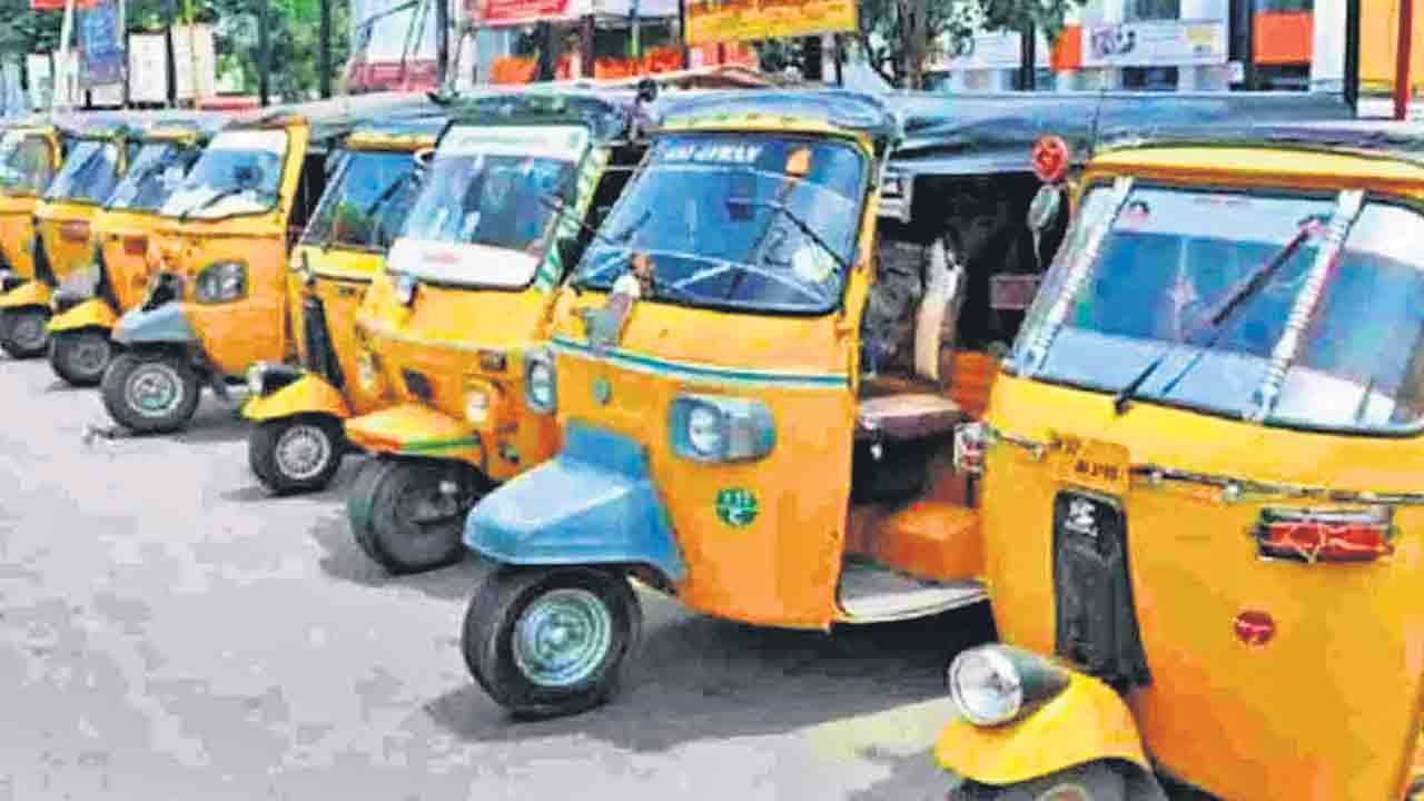 ఆటో కార్మికులకు మొండిచెయ్యి