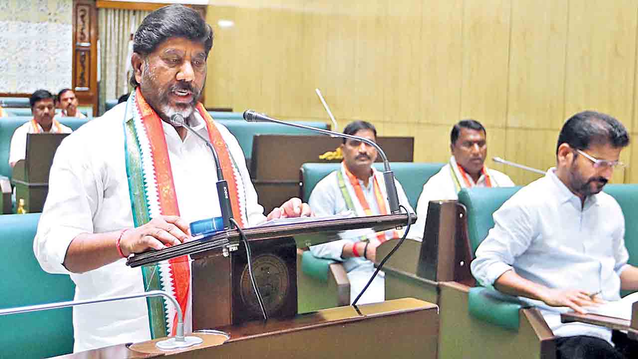 దళితబంధుకు కేసీఆర్‌ నిధులివ్వలే