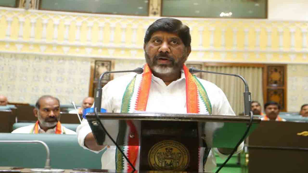 రోడ్లకు భారీగా తగ్గిన కేటాయింపులు